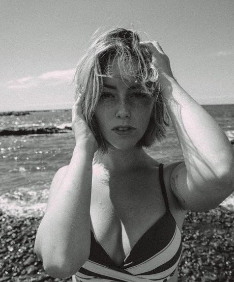 Shauna Dewit actrice pornographique archive