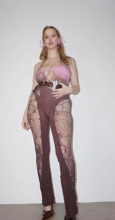 Eliza Goldsmith modèle adulte img