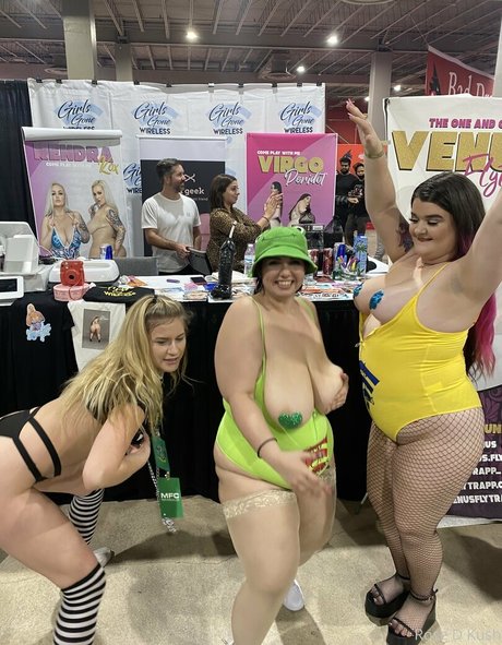 épais onlyfans nu en haute qualité image