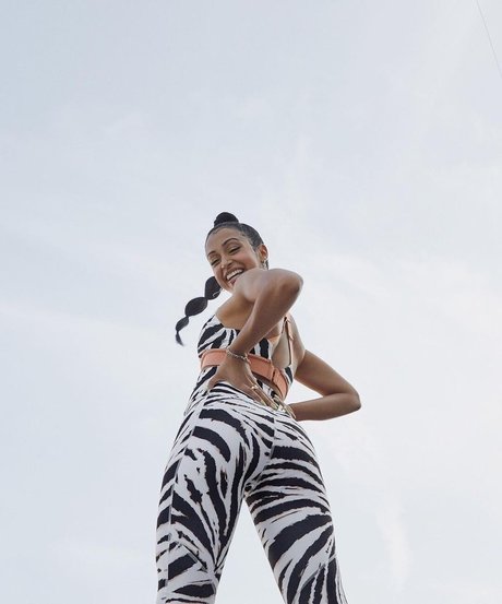 Liza Koshy modèles nus des photos