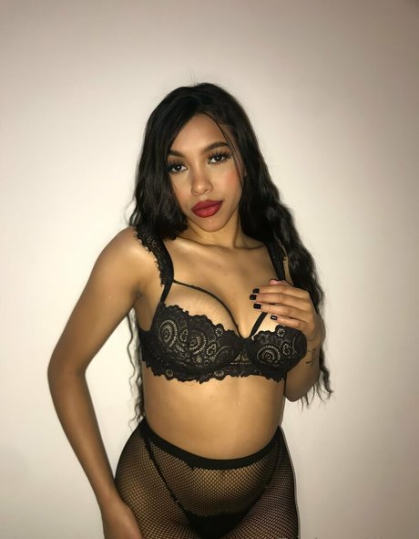 transexuelle post-opératoire onlyfans haut de gamme photo