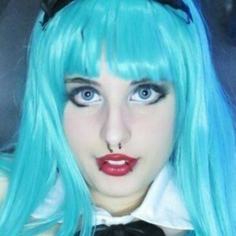 DemonMika modèle pornographique images