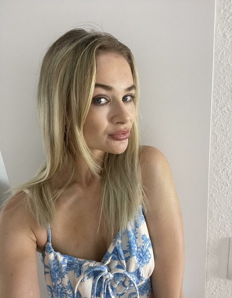 gros seins asiatiques onlyfans parfaite haute qualité images