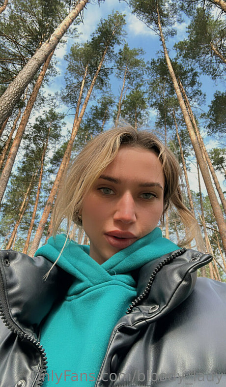 adolescente rousse onlyfans sympa, meilleur galeries