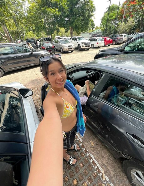 xena ezra étoile nue img