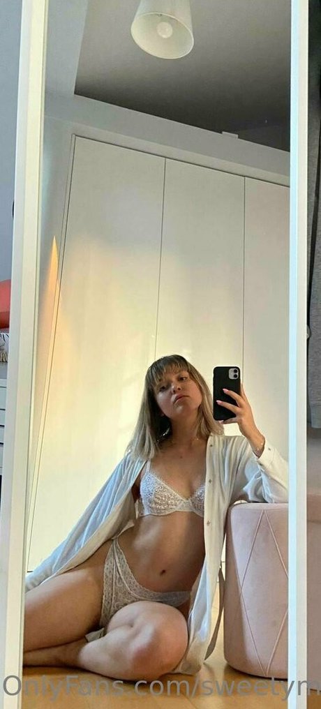 mariaholovko star pornographique image