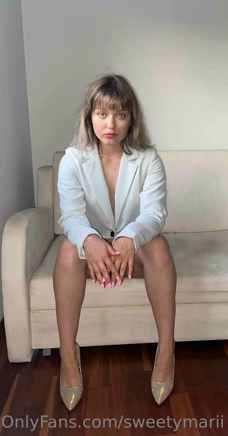 mariaholovko modèle nu des photos