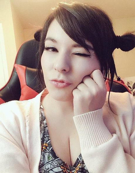 MegaMoeka star du porno adulte collection