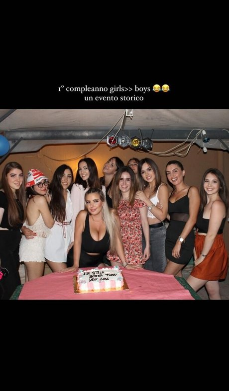 Valentina Di Rocco star du porno chaude photo