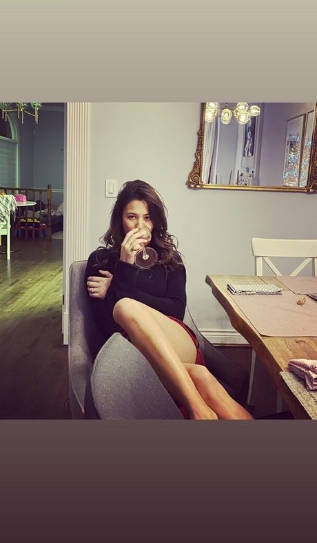 Kaitlyn Leeb beau modèle archive