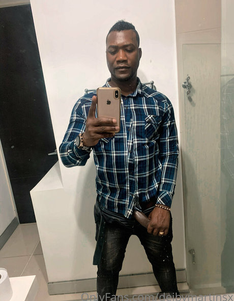 deibymartinsx mannequin photo