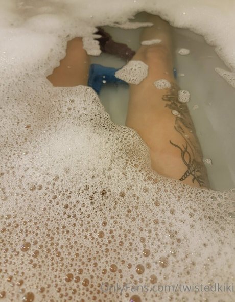 twistedkiki actrice sexy archive