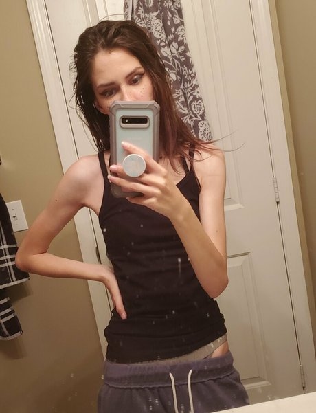 twistedkiki modèles nus image