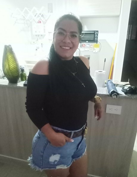 kanelamorena modèle galerie