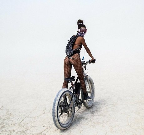 Francesca Pey sexe de star du porno img