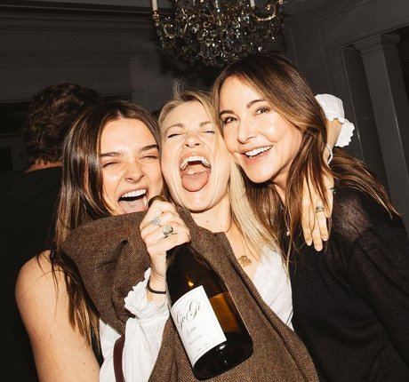 chatte nue onlyfans bel art galeries