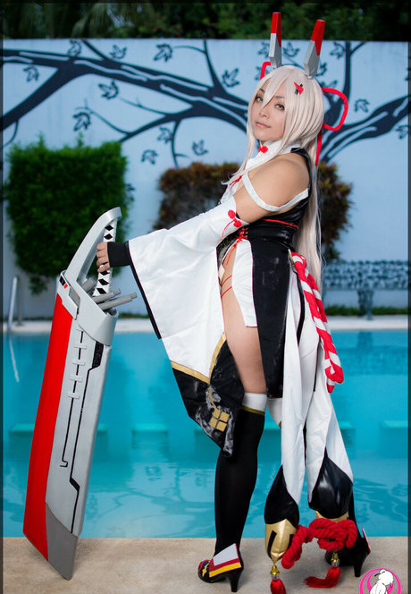 Hitomi Locks star du porno nue photos