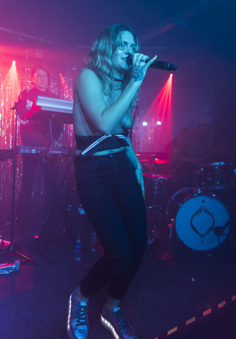 Tove Lo modèle archive