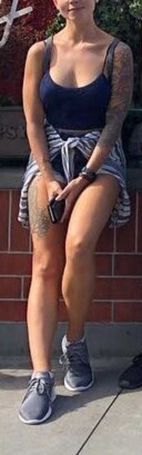 Soe Gschwind nus de stars du porno photo