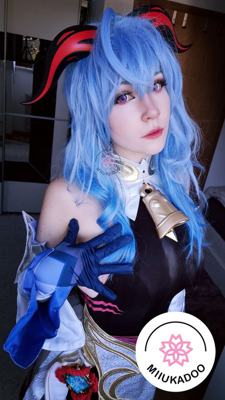 seins gaies onlyfans haut de gamme des photos