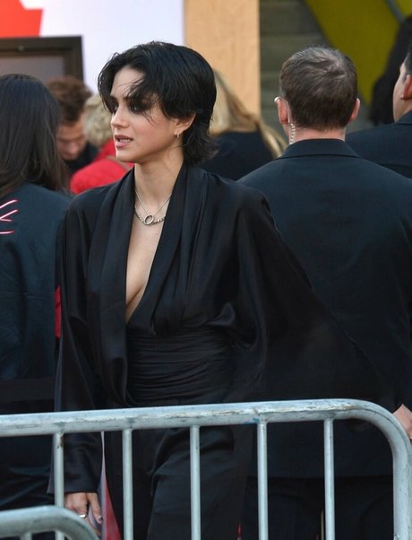 Sasha Calle belle étoile des photos