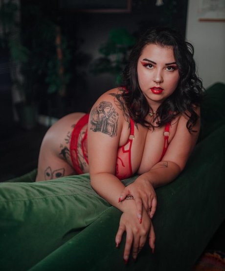 Suki Jade modèle photos