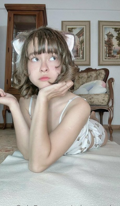 blonde étudiante onlyfans chaud parfait des photos