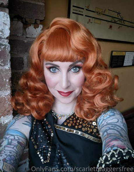 scarlettdaggersfree modèle pornographique archive