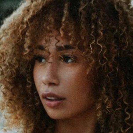 Eva Gutowski star du porno gratuit des photos