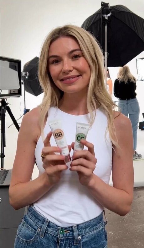 Georgia Toffolo actrice érotique galeries