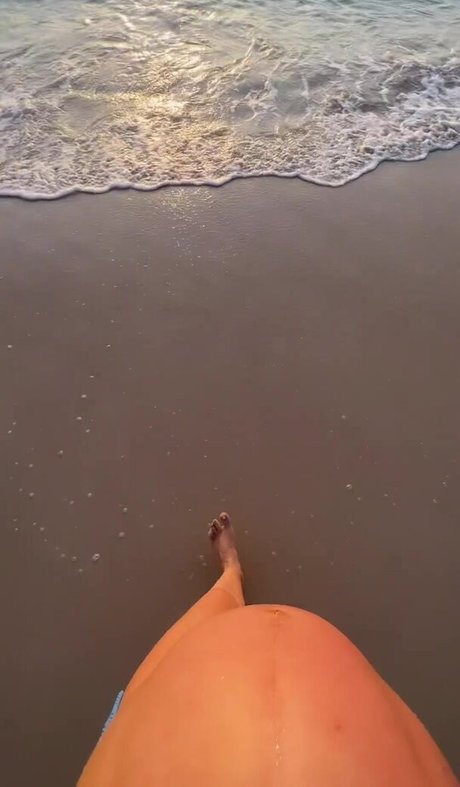 Alexandra Felstead étoile nue image