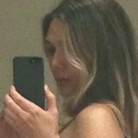 Elizabeth Olsen modèle xxx galerie