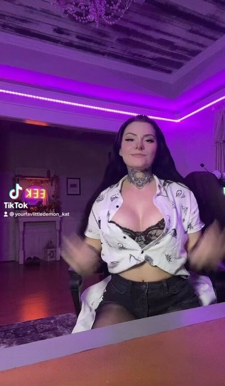 yourfavlittledemon modèle sympa galerie