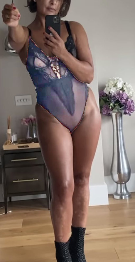 Saira Khan art de star du porno photos