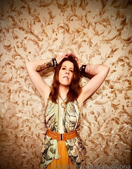 cahiraoona modèle nu photos