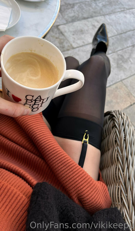 vikikeepu jolie star du porno photo