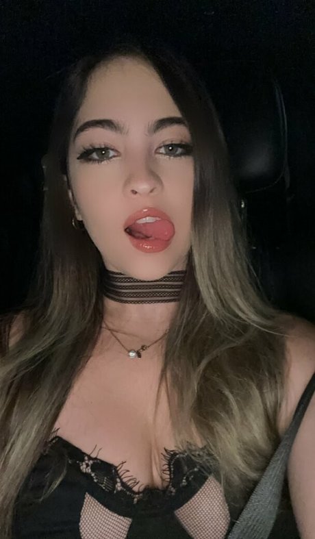 Hilenna belle étoile photos