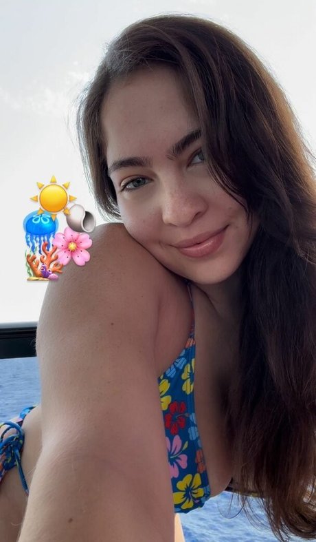 Hilenna étoile gratuite images