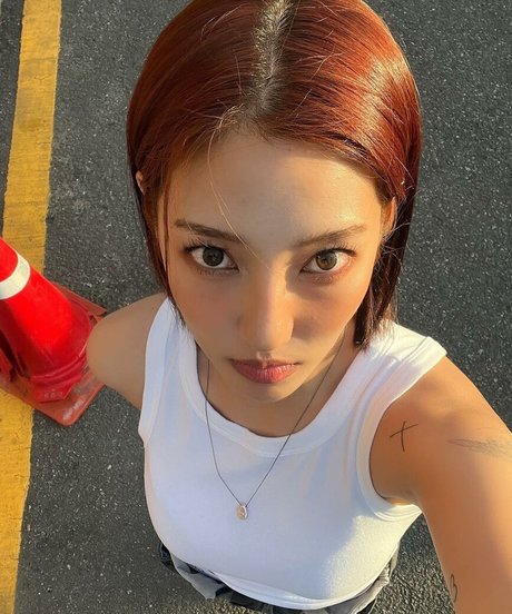 Jeon Jisu modèle sexy des photos