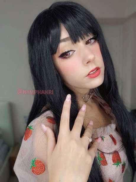 Nymphahri modèle adulte des photos