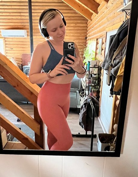 Brook Does Brook modèle exclusif image