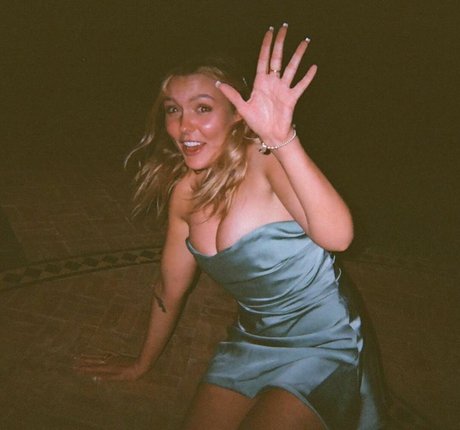 MillieT25 star du porno xxx img