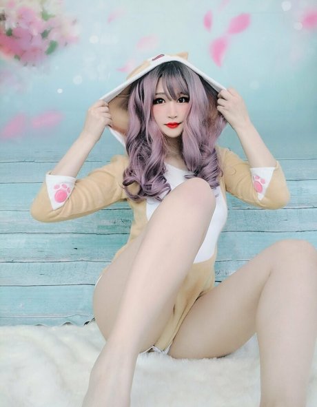 Jennybelly actrice de nus photos