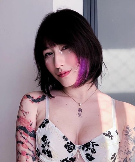 Julia Cristina modèle de haute qualité photo