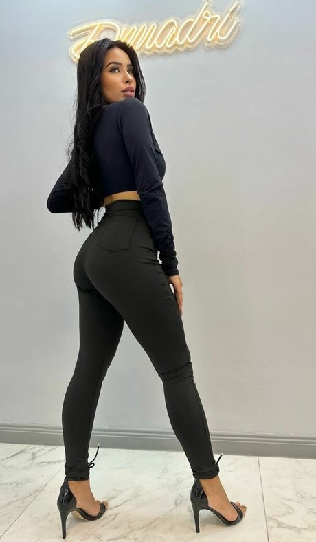 Larissa Nunes modèle adulte galeries