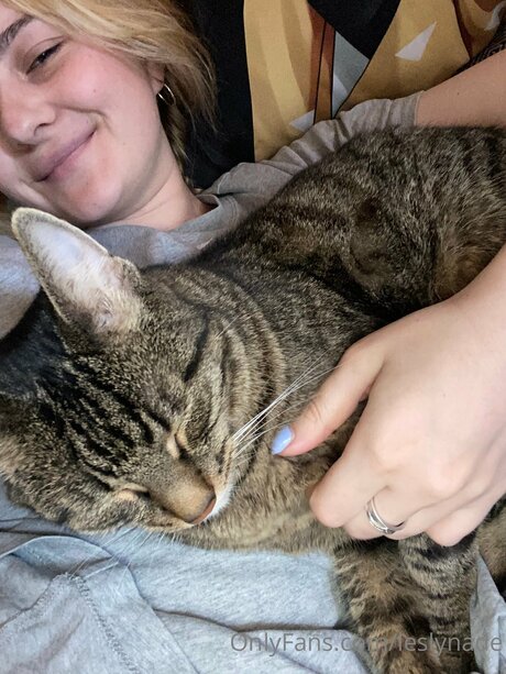 For you Lesly_ actrice xxx photos