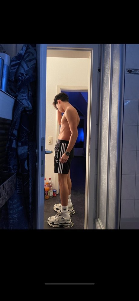 Leeyano art étoile galerie