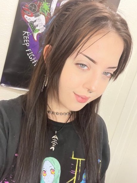 Leah Stoned art de star du porno archive