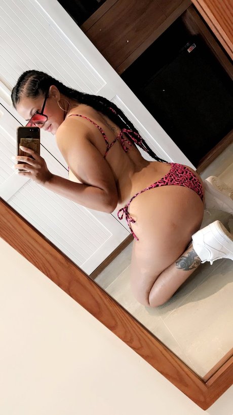 Laura Patricia étoile sympa galerie