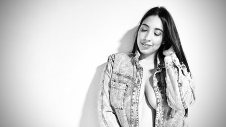 Lina Villegas modèle sexy photos